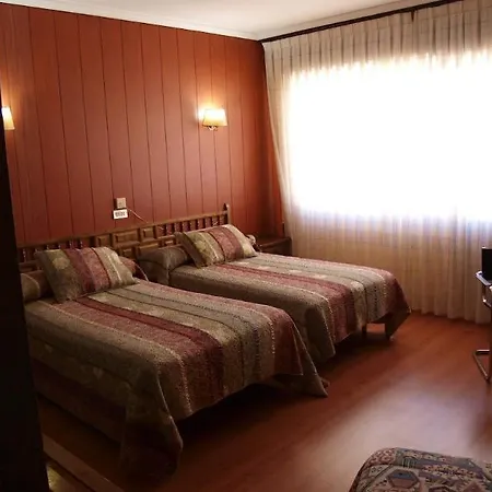 Hotel Marques De Santillana 3*