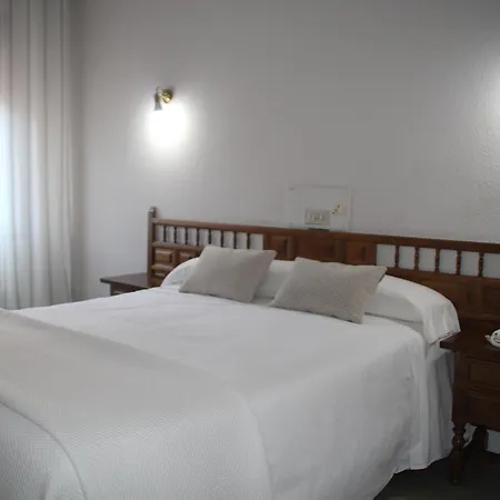 Marqués De Santillana 3*