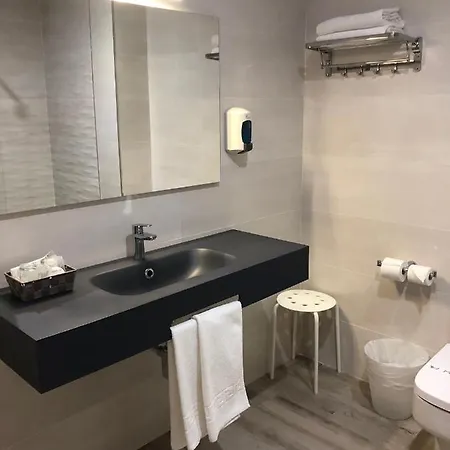 Marques De Santillana 3*