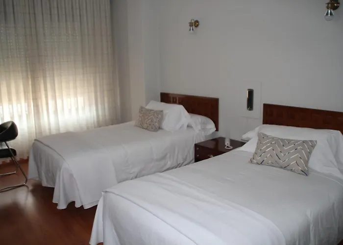 Hotel Marques De Santillana 3*