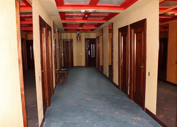 Marques De Santillana Hotel 3*