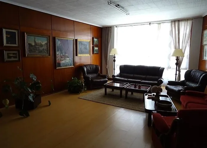 Hotel Marques De Santillana 3*