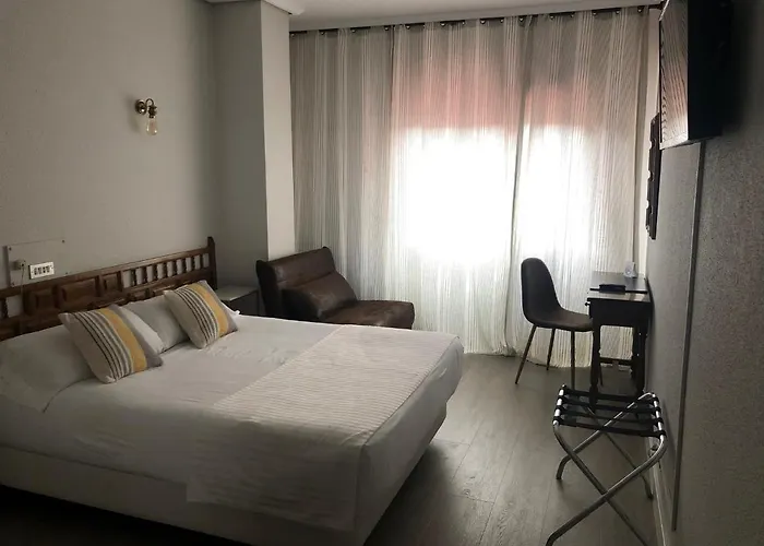 Hotel Marques De Santillana 3*